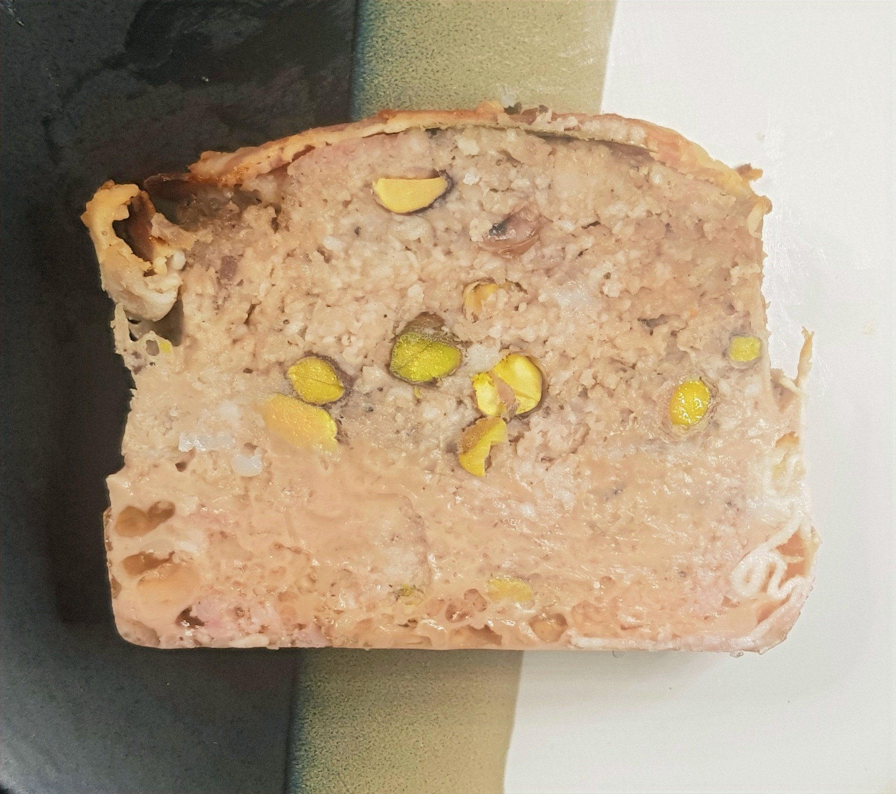 Terrine de lapin aux pistaches